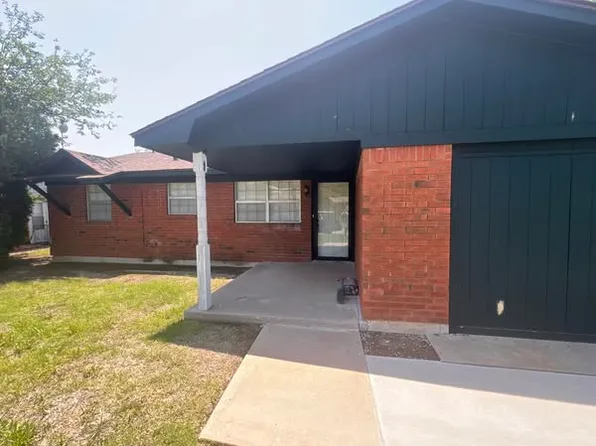 709 SW 49th St, Lawton, OK 73505