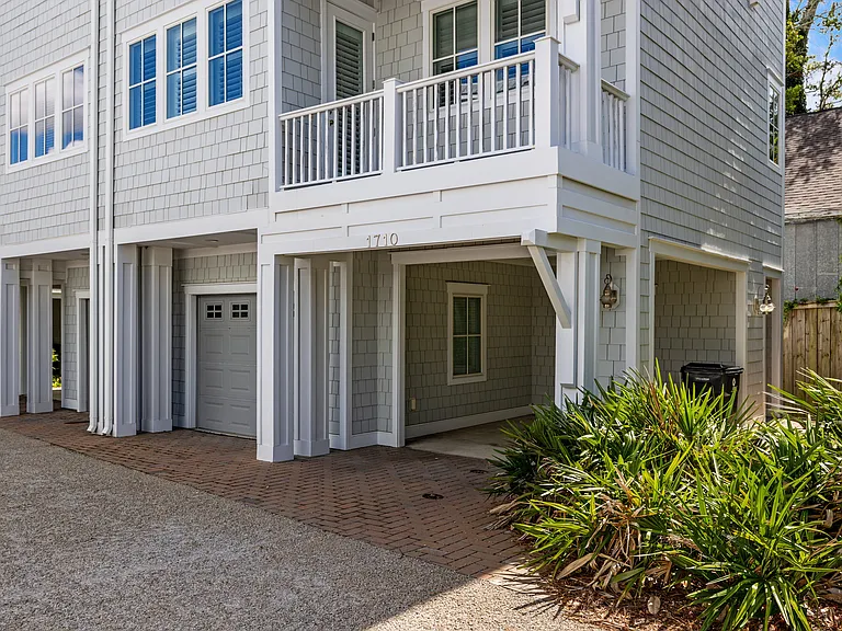 1710 Tearthumb Ct — Photo 25