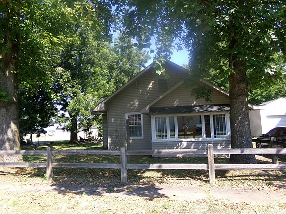 2nd image of 1315 W Monroe St