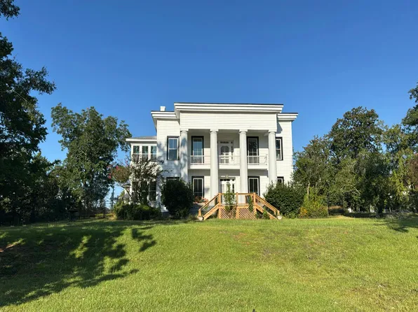 511 East St S, Talladega, AL 35160