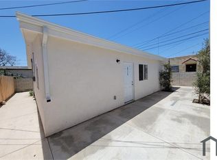 8719 Hooper Ave, Los Angeles, CA 90002