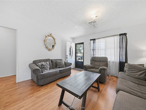 5th image of 316 Johnson St