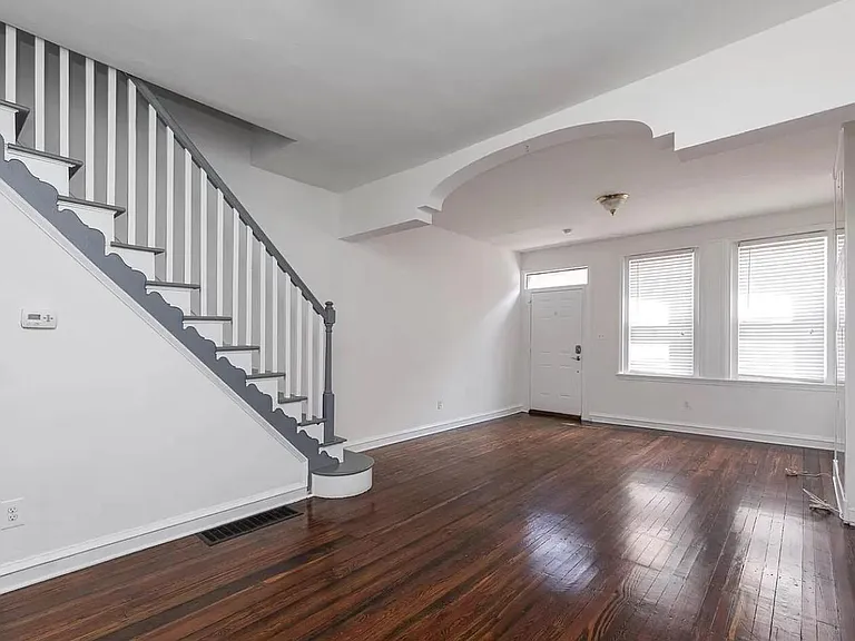 1316 N Hollywood St — Photo 7