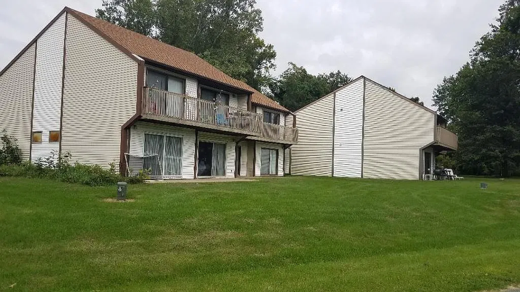 5820 Paw Paw Lake Rd. #15 — Photo 2