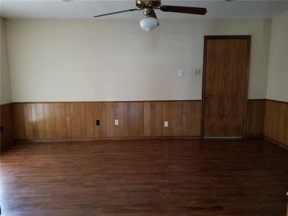 3rd image of 4416 Atlanta Dr