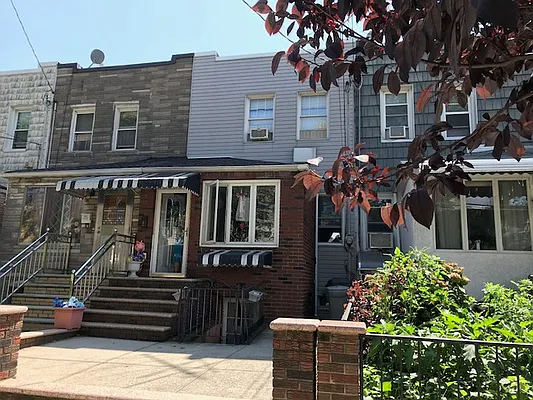 Sold by Ben Bay Realty Co | media 1