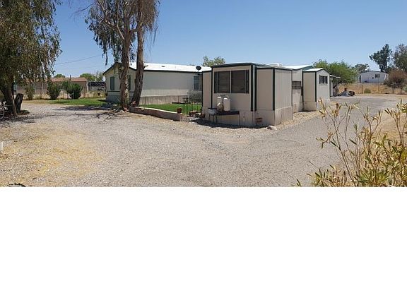 3rd image of 1302 E Levee Dr