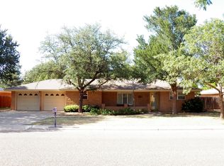 313 Parkwood Ln, Levelland, TX 79336
