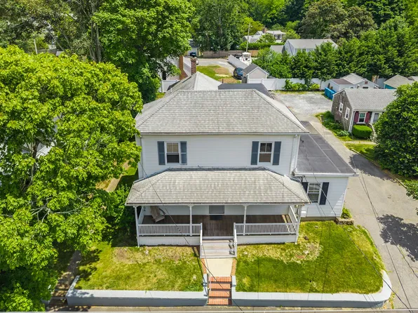 48 Walker Street, Falmouth, MA 02540