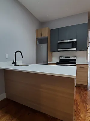 Rented by Aron Fried, LREB | media 2