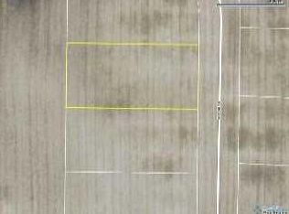 1217 Apache Dr, Wauseon, OH 43567