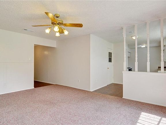 3rd image of 1005 Tapley St