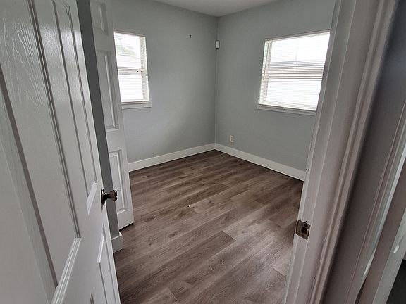 5th image of 4950 93rd Ave N