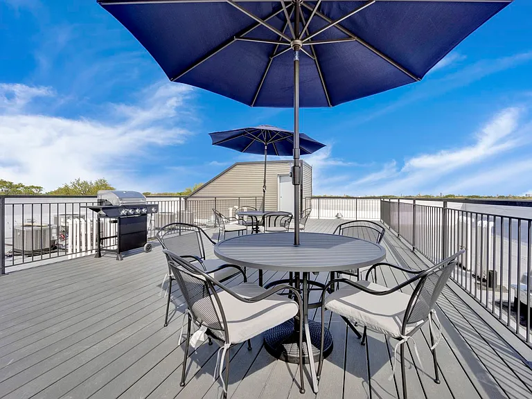 4350 W Lawrence Ave #405 — Photo 11