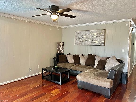 3rd image of 634 Milby Dr