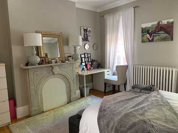 3rd image of 61 Baldwin St #1