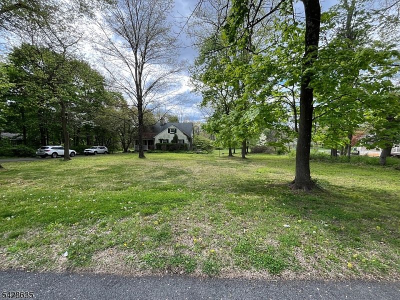 1st image of 317 S Finley Ave