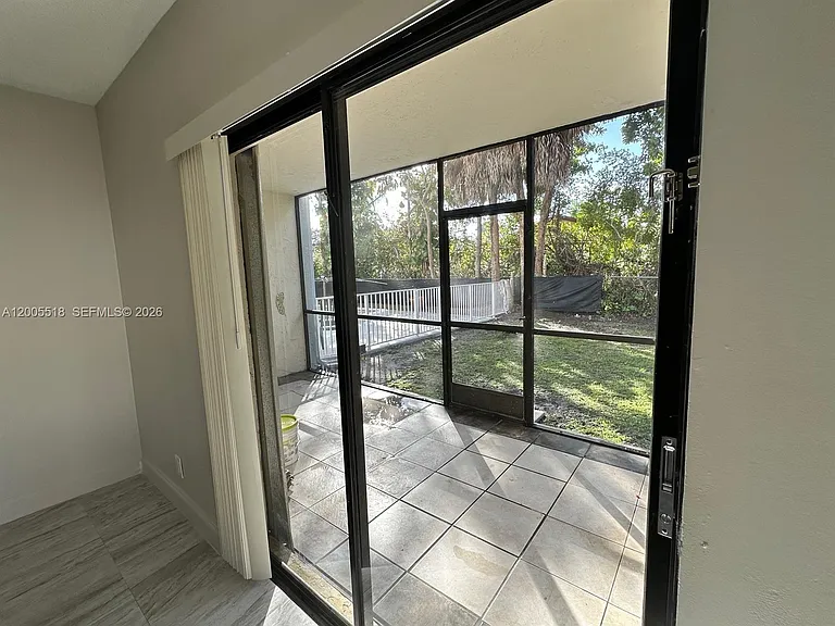 3162 Coral Springs Dr #4 — Photo 29