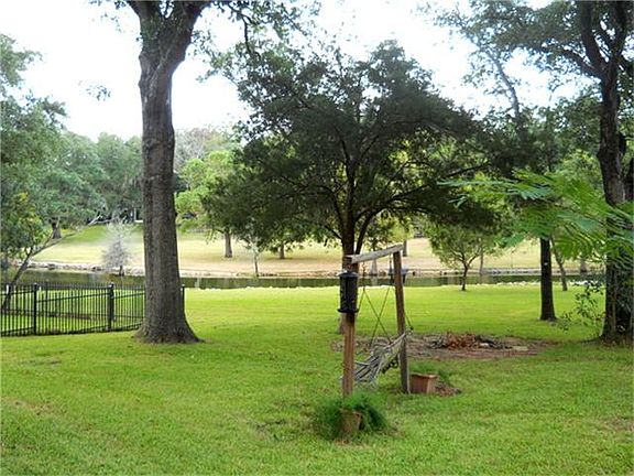5th image of 2311 Oleander Dr