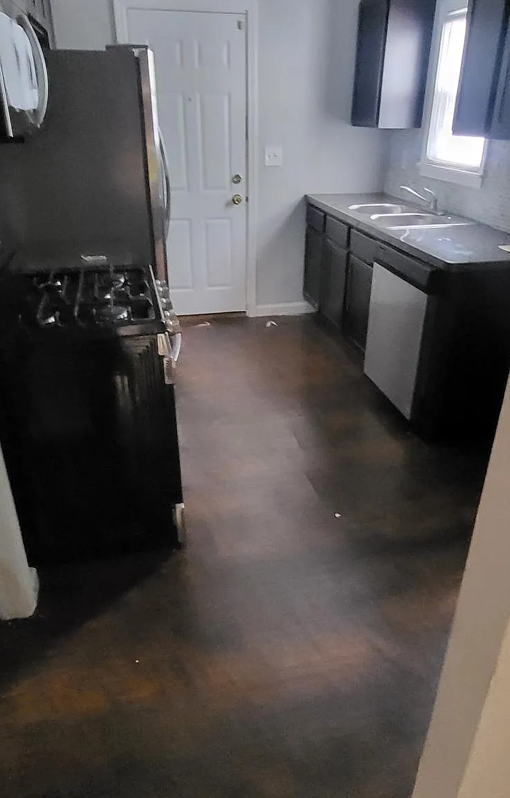 15610 Stockbridge Ave — Photo 3