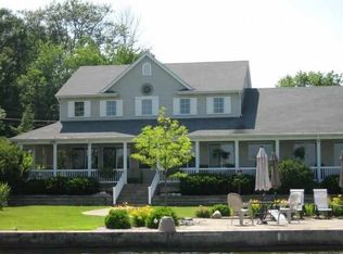 958 S Clear Lake Dr, Fremont, IN 46737