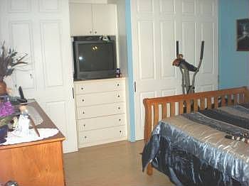 3rd image of 221 Feller Dr
