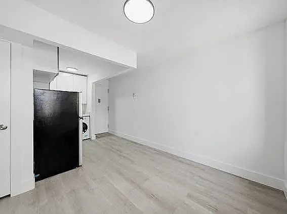 300 E 96th St #2E — Photo 5