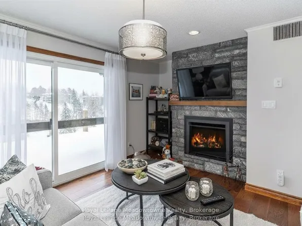 34 Deerhurst Greens #301, Huntsville, ON P1H 1A9