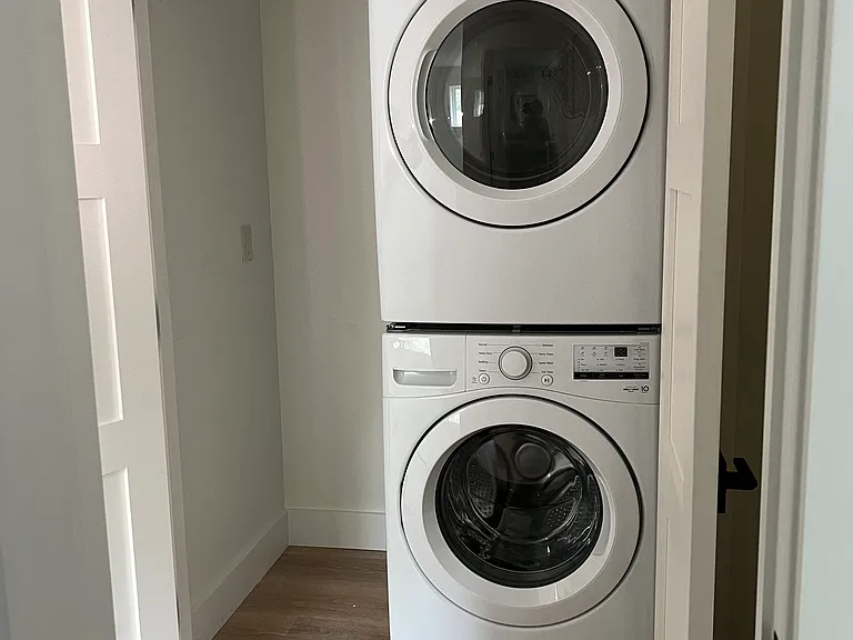 In-Unit Washer and Dryer