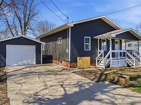 2nd image of 617 W 4th St S