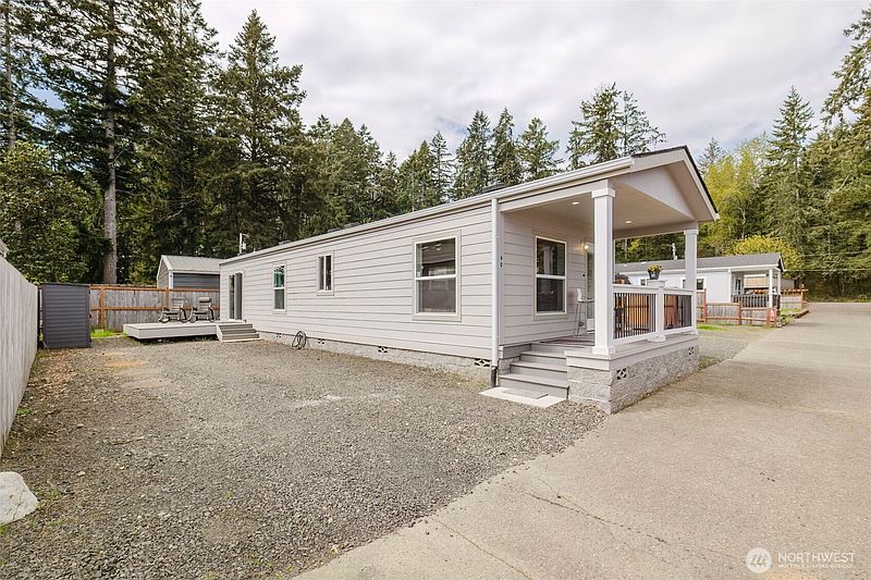 4th image of 60 NE Kappert Cove Road