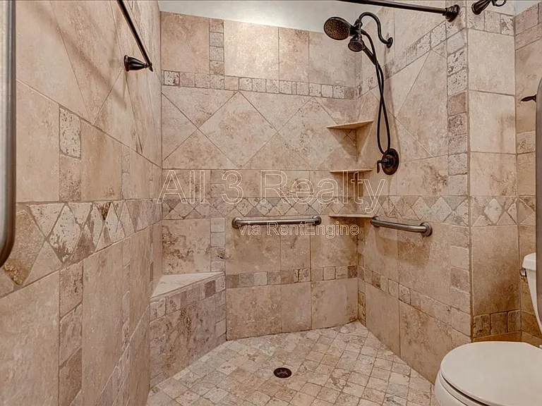 1033 Pinehurst Dr — Photo 39