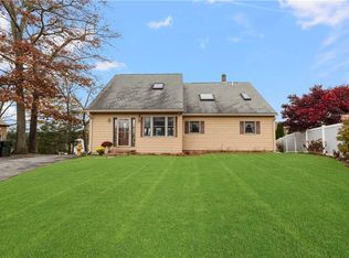 3 Ernest St, Webster, MA 01570