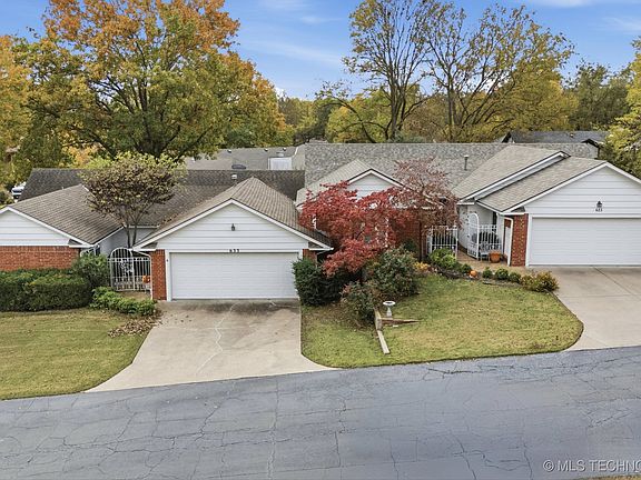 3rd image of 633 Cherry Ln