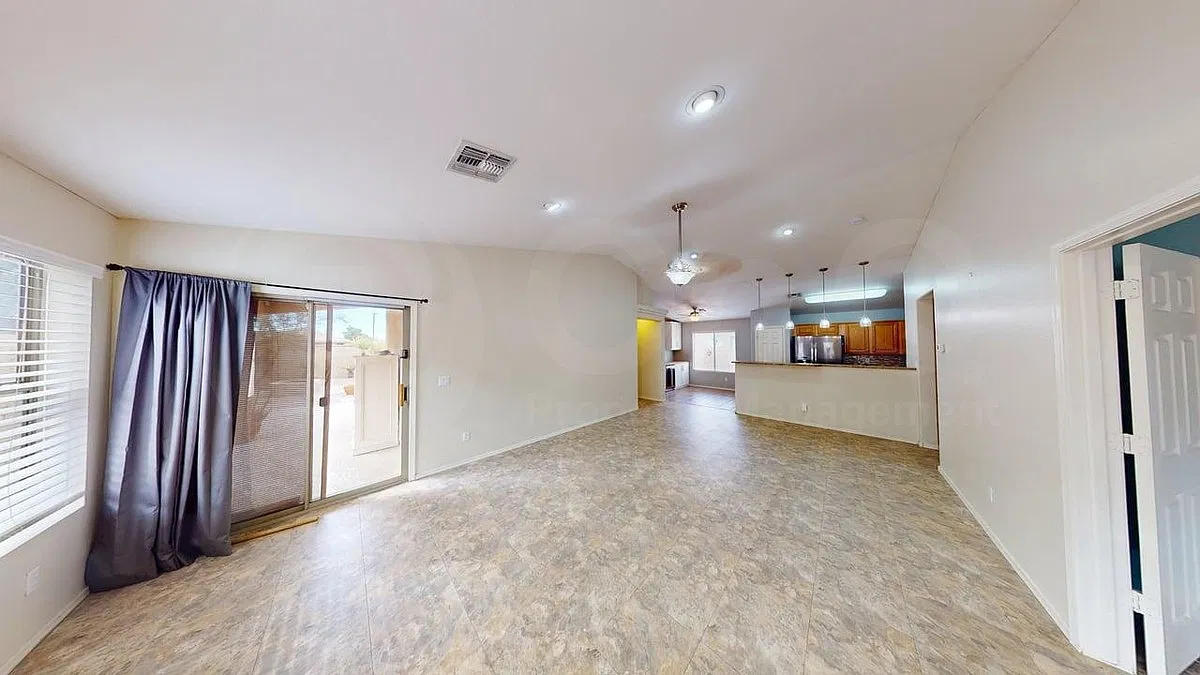 3 bed, 2.0 bath, 1520 sqft, $2,149 — Photo 3