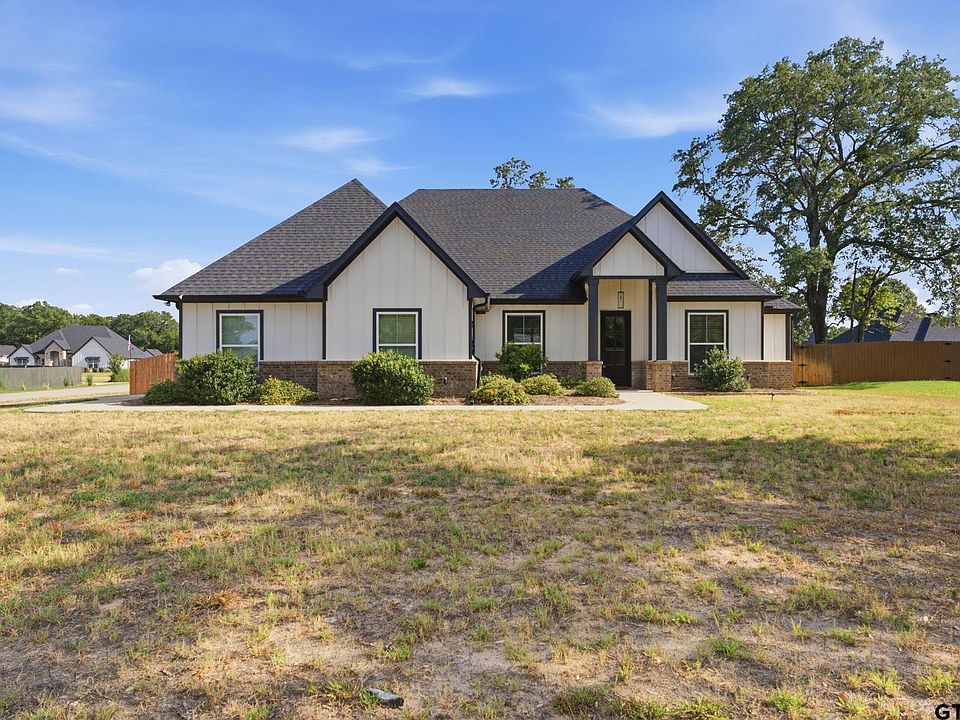 1st image of 158 Forest View Dr