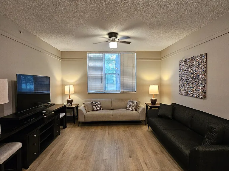 780 Sapodilla Ave #105 — Photo 3