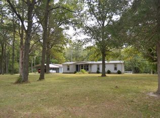 900 Washington Rd, Omaha, IL 62871