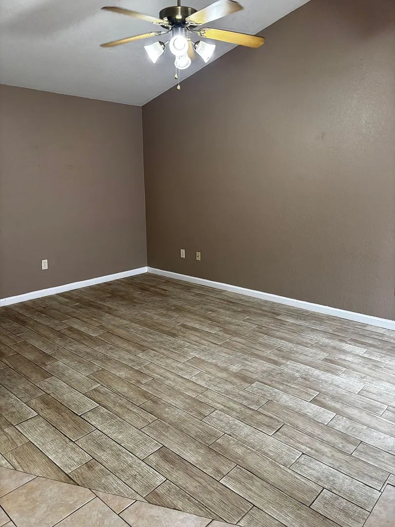 1603 Latourette Drive — Photo 2
