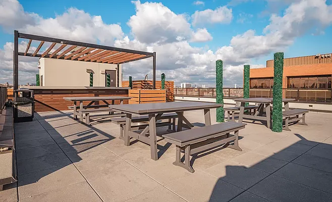 Rented by REAL New York | media 17