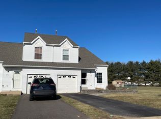 439 Longfellow Dr, Williamstown, NJ 08094