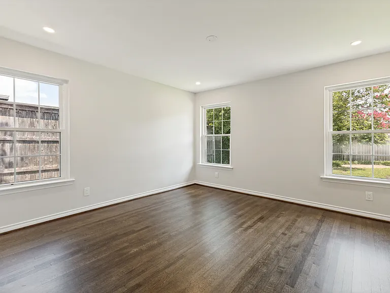 6536 Patrick Dr — Photo 12