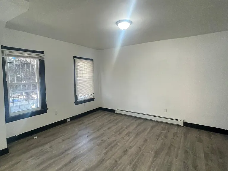 306 Court St — Photo 8