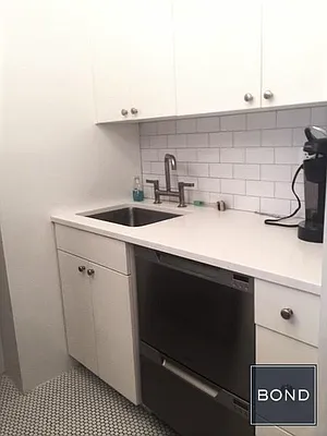 Rented by Bond New York | media 13