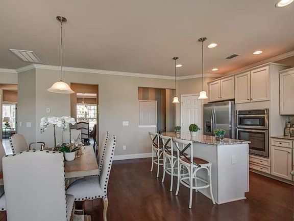 3rd image of 1108-1108 Brixworth Dr