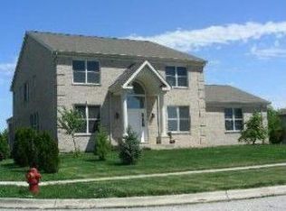 4N147 Golf View Ct, West Chicago, IL 60185