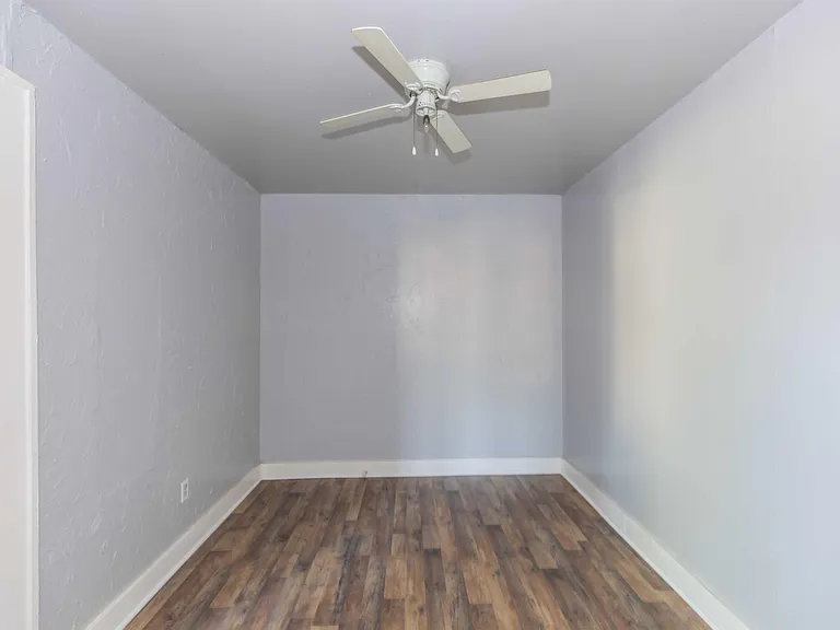 821 S Travis St #2 — Photo 8