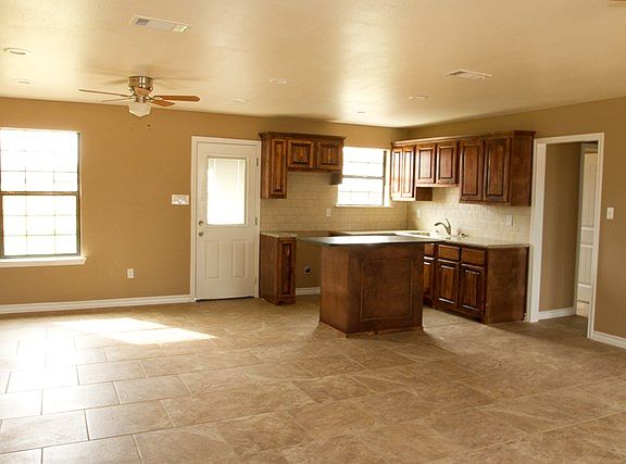 3rd image of 306 E 45th St