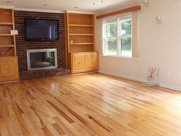 Built-ins in sunny family rm
