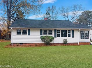 401 Greenview Dr, Greenville, NC 27834